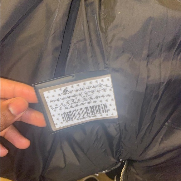 A brand new Moose Knuckle Jacket - Picture 3 of 5